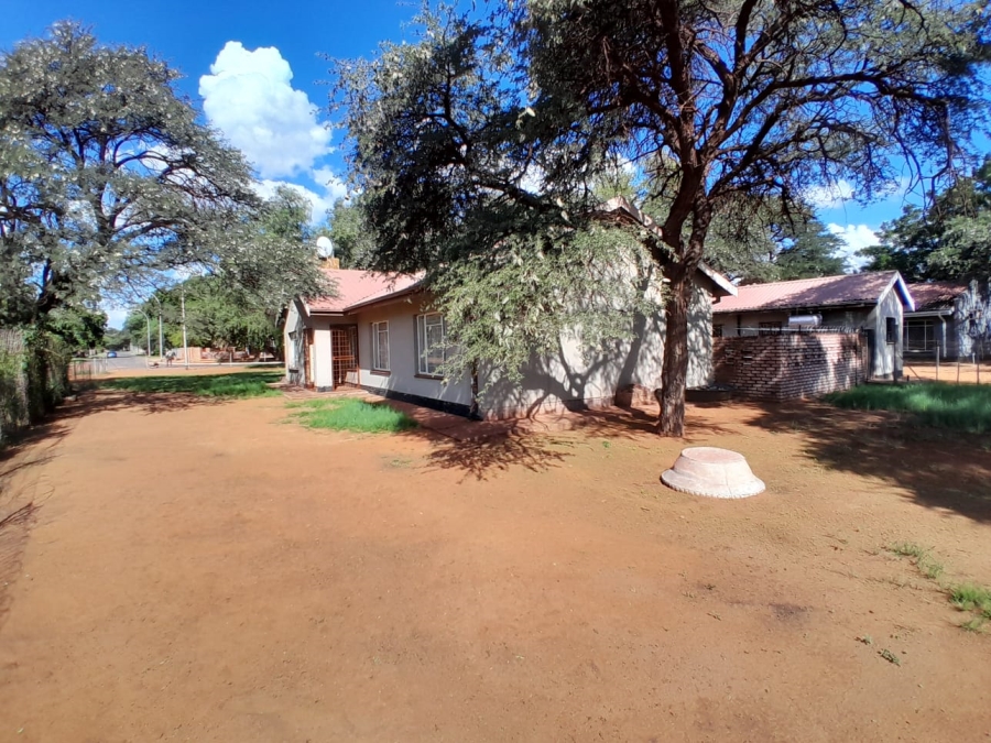 4 Bedroom Property for Sale in Kathu Northern Cape